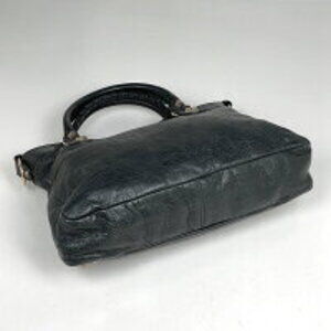Balenciaga black Town shoulder bag The leather handbag Giant
